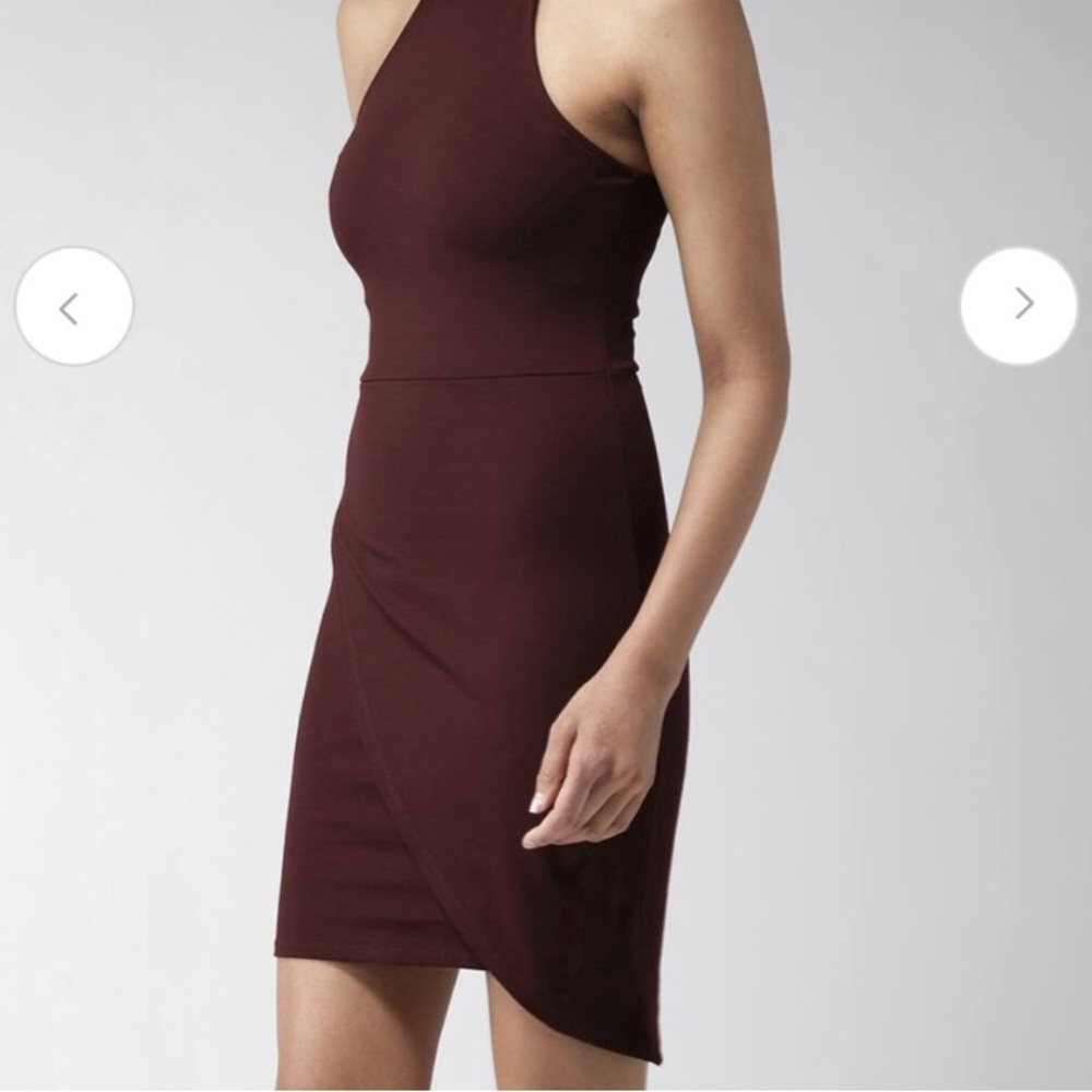 Forever 21 Elegant Burgundy Halter Dress - Size Medium - Picture 3 of 11
